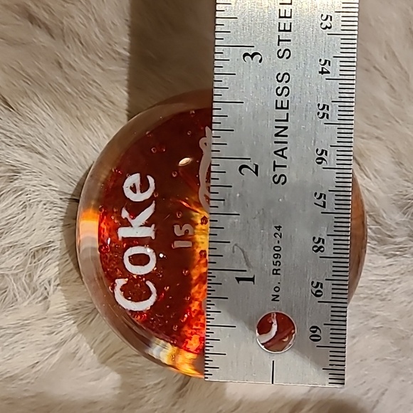 Vintage *RARE* Coke is Coca-Cola paperweight - Picture 3 of 4